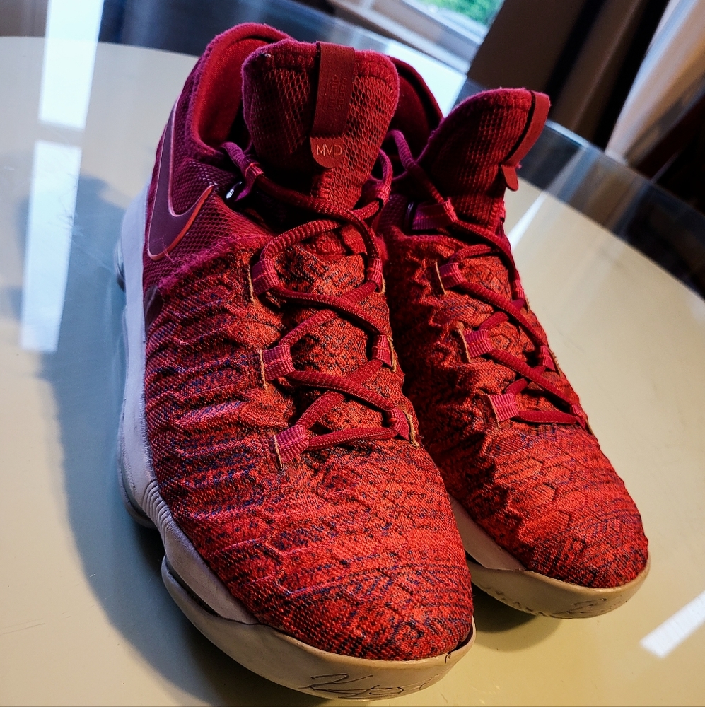 Nike KD 9Wanda (GS) Size 7